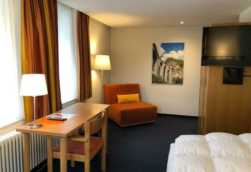 غرفة قياسية فردية, Weisses Kreuz Bergün