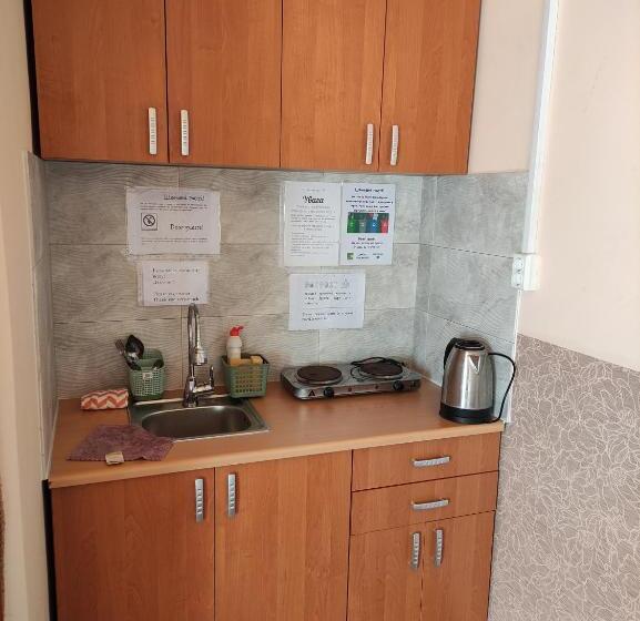 إستديو عائلى, Guest House Mandrivnyi Rooms&apartments