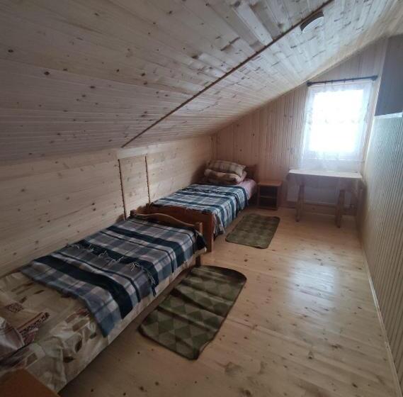 شقة غرفتين, Guest House Mandrivnyi Rooms&apartments