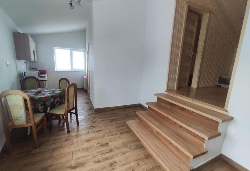 شقة غرفتين, Guest House Mandrivnyi Rooms&apartments