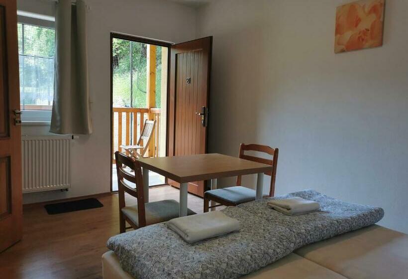 Номер Стандарт, Penzion Liškův Mlýn