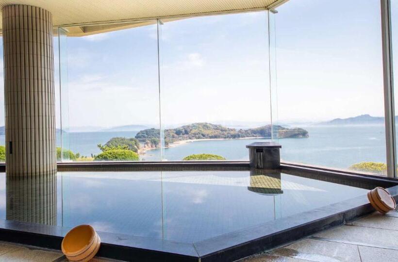 스탠다드 룸 산 전망, Tenku Hotel Kairo