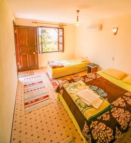 Номер Стандарт Трехместный, Troia Pension