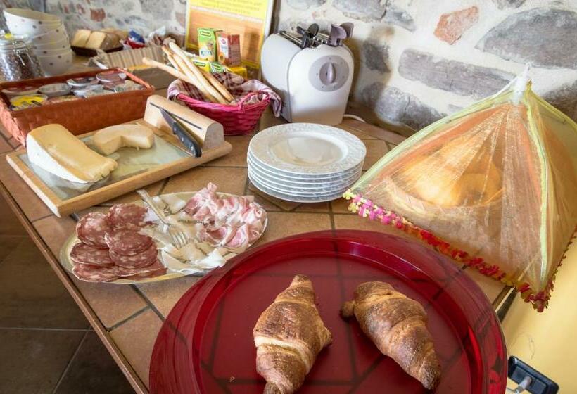 חדר סטנדרט, All'ombra Del Castello