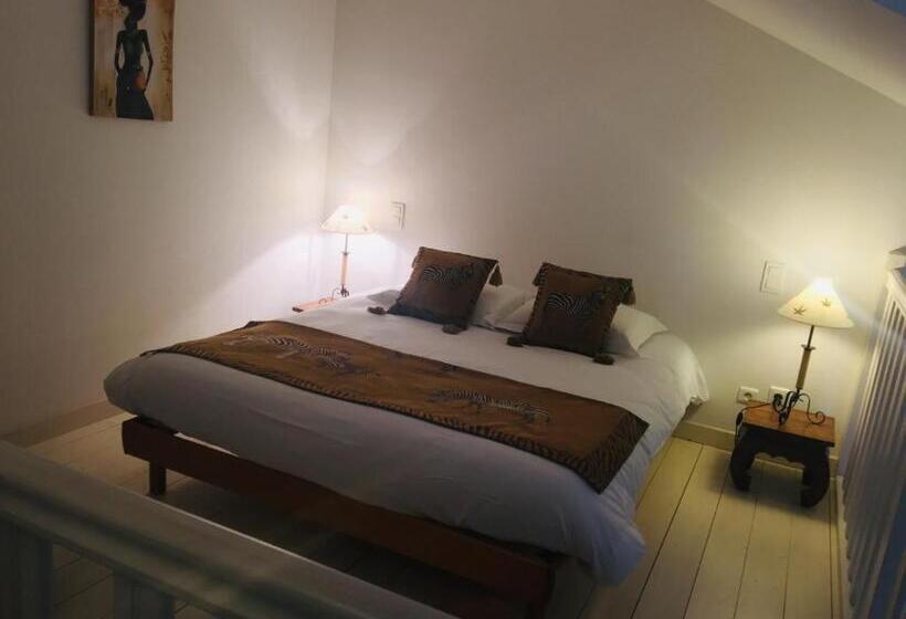 غرفة قياسية, Chambres D'hôtes Les Templiers