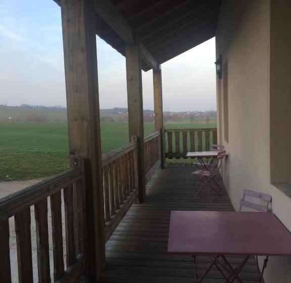 غرفة قياسية, Chambres D'hôtes Les Templiers