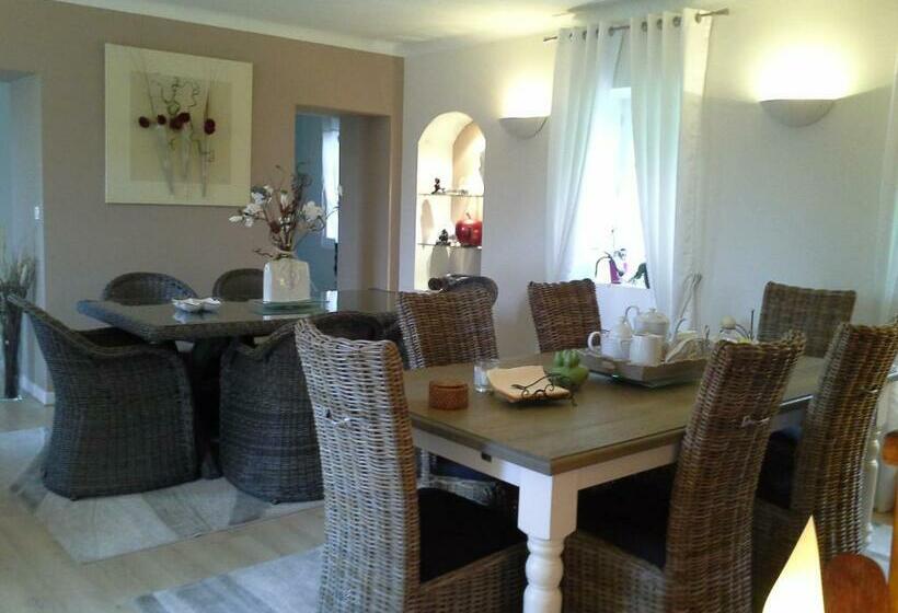 标准间, Gutkowski Jacqueline