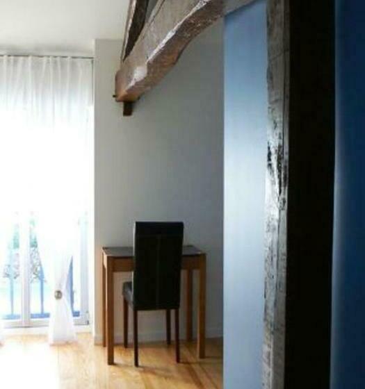 חדר סטנדרט, Lou Lombrès