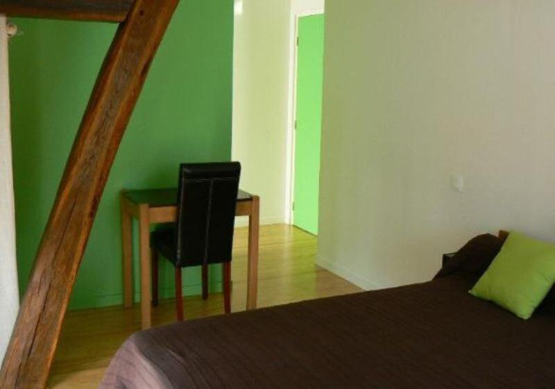 חדר סטנדרט, Lou Lombrès