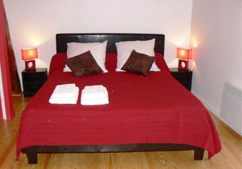 חדר סטנדרט, Lou Lombrès