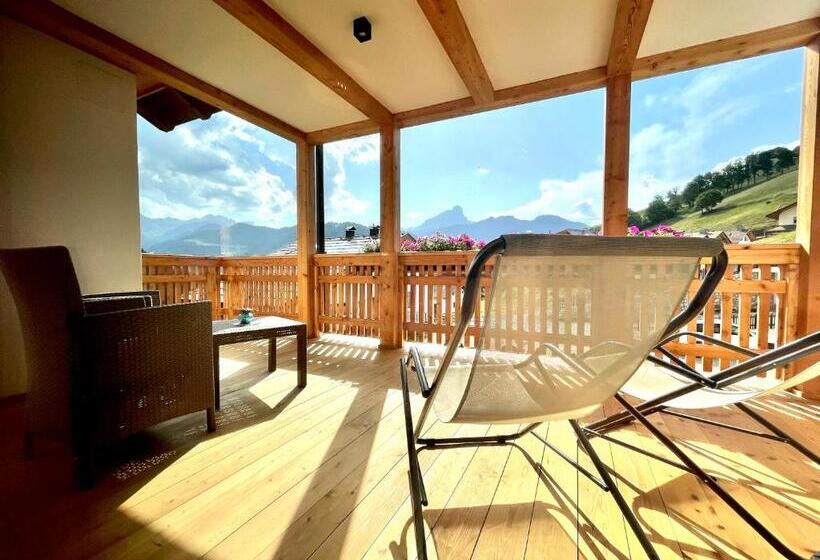 דירת שלושה חדרים, Ciasa De Zeno