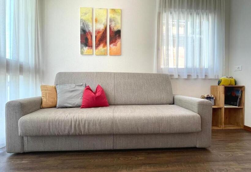 דירת חדר, Ciasa De Zeno