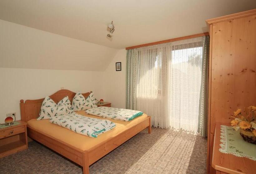 شقة غرفتين نوم مزودة بشُرفة, Kniebergerhof