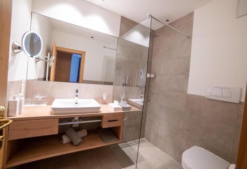 발코니 디럭스 룸, Panorama Hotel Himmelreich