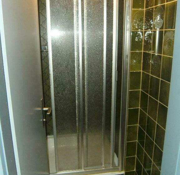 חדר סטנדרט חדר אמבטיה משותף, Altels