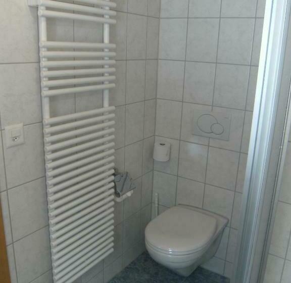 חדר סטנדרט, Altels