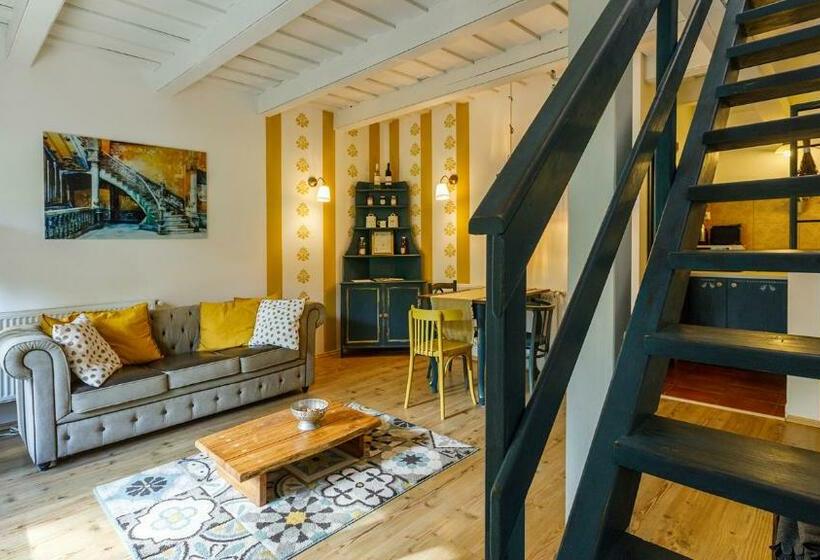 דירת חדר, Vadlány Vendégház