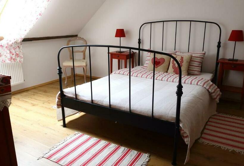 דירת חדר, Vadlány Vendégház