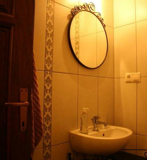 דירת חדר, Vadlány Vendégház