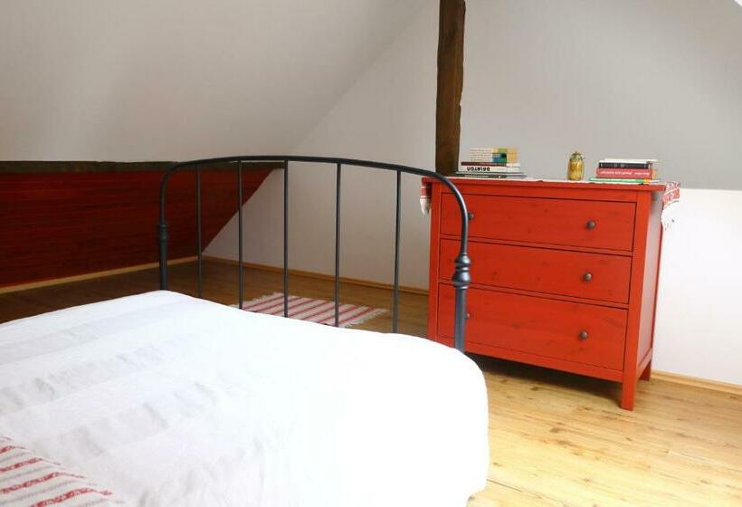 דירת חדר, Vadlány Vendégház