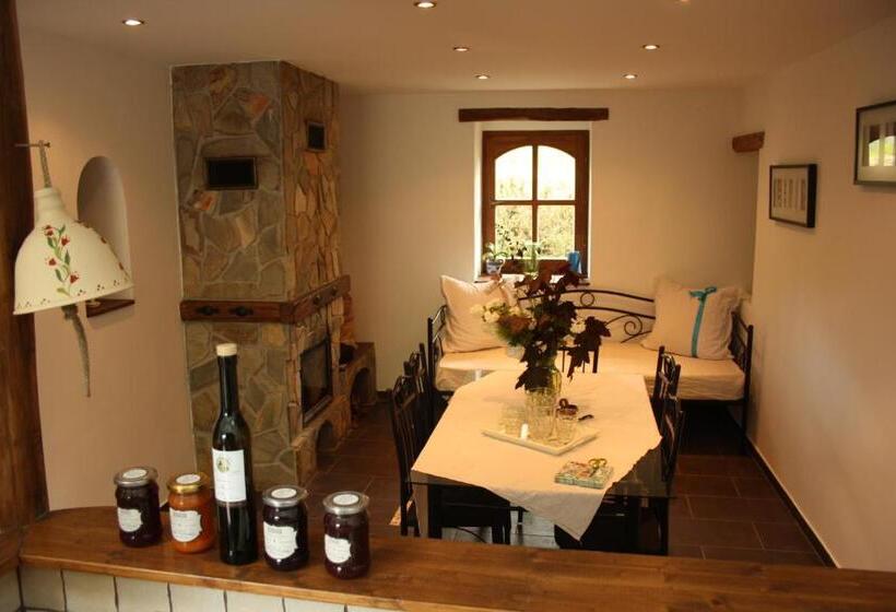 בית, 2 חדרי שינה, Vadlány Vendégház