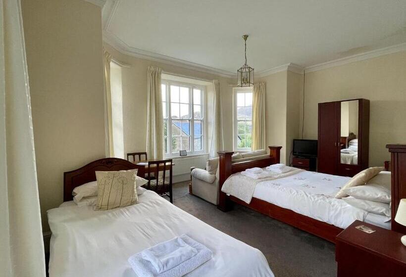 Семейный Номер, Y Pengwern