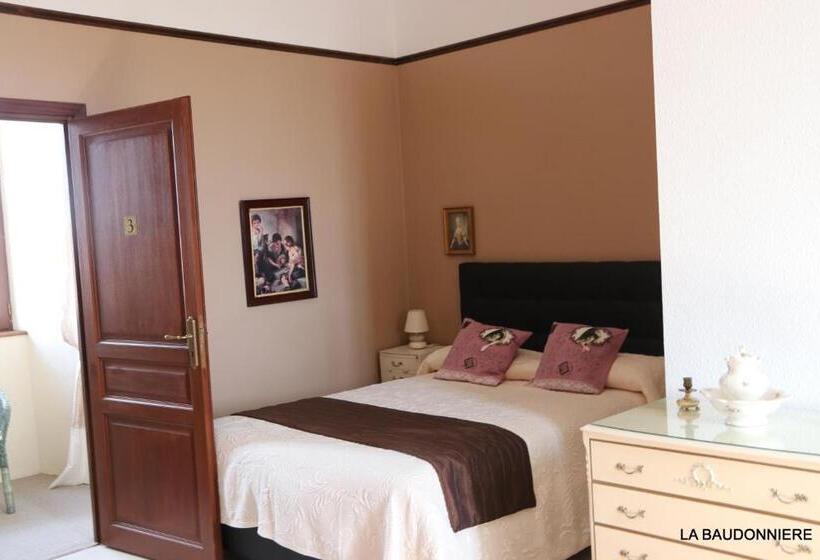 Номер Стандарт Трехместный, Chambre D'hôte Manoir De La Baudonnière