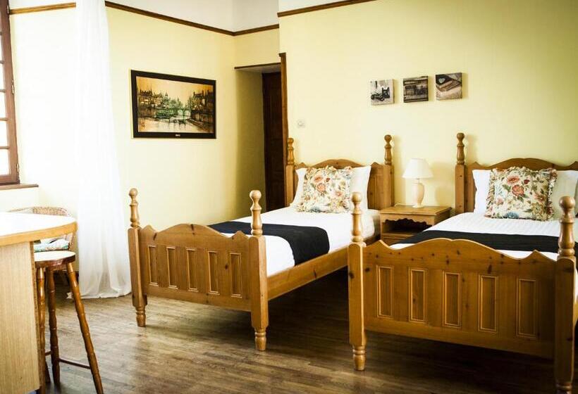 Четырехместный Номер Стандарт, Chambre D'hôte Manoir De La Baudonnière