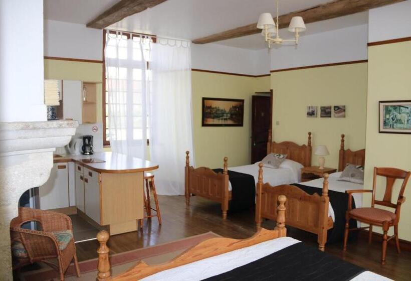 Четырехместный Номер Стандарт, Chambre D'hôte Manoir De La Baudonnière
