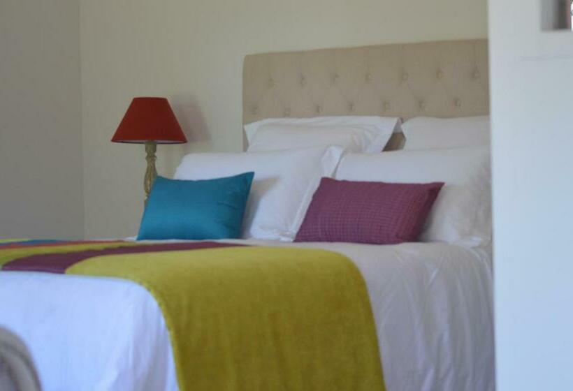 غرفة قياسية مطلّة علي حمام السباحة, La Grange D'aunis