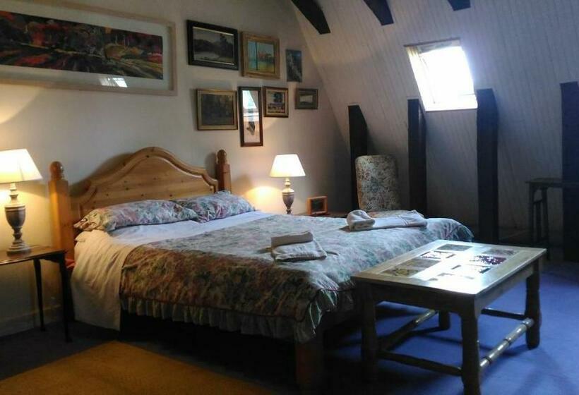 Семейный Номер, Manoir La Breuille