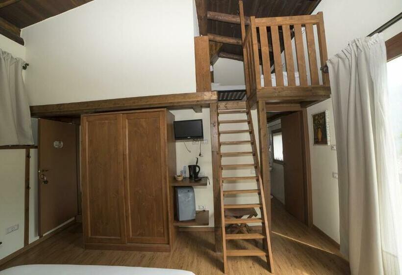 Семейный Номер, Agriturismo Il Mirtillo B,b