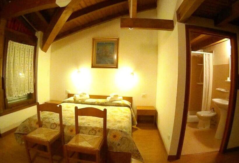 חדר סטנדרט לשלושה, Salgetti