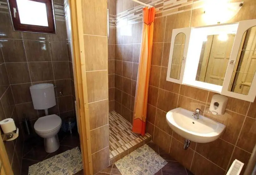 Deluxe Room Mountain View, Gesztenyés Vendégház