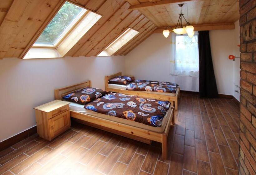 חדר סטנדרט לשלושה, Gesztenyés Vendégház