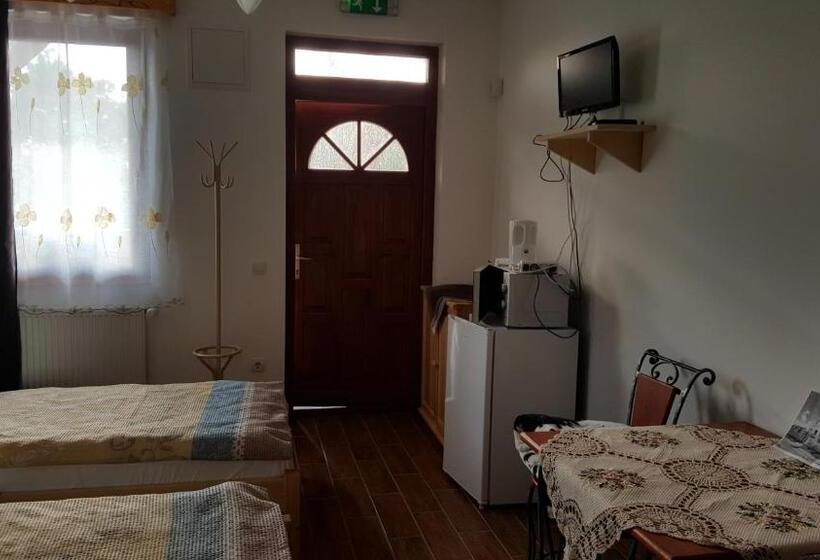 חדר דלוקס, Gesztenyés Vendégház