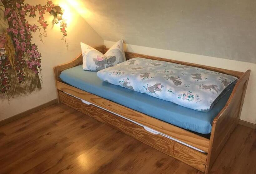 ガーデンビューファミリールーム, Gästezimmer Am Märchenbrunnen