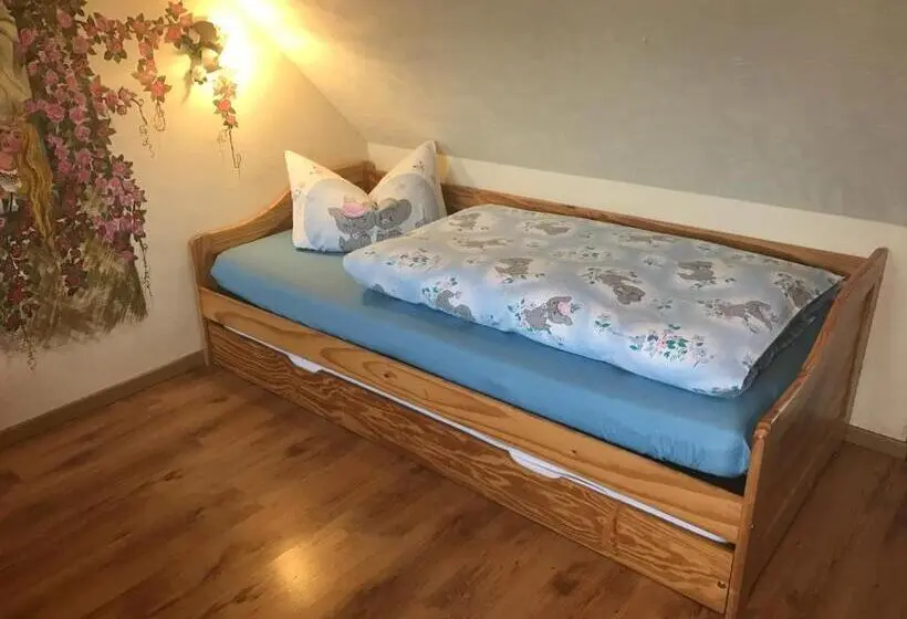 ガーデンビューファミリールーム, Gästezimmer Am Märchenbrunnen