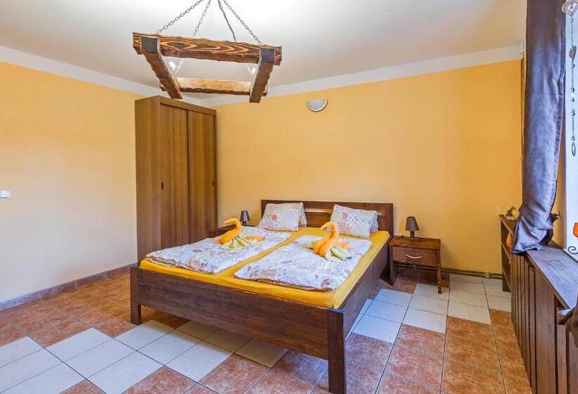 标准间, Hrad Vildstejn