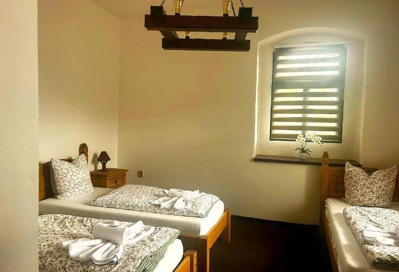 2人卧室家庭公寓, Hrad Vildstejn