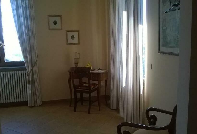 이코노미 룸, Il Girasole