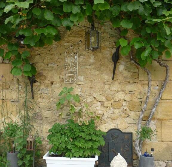 חדר משפחתי נוף לגינה, Residence Beausejour