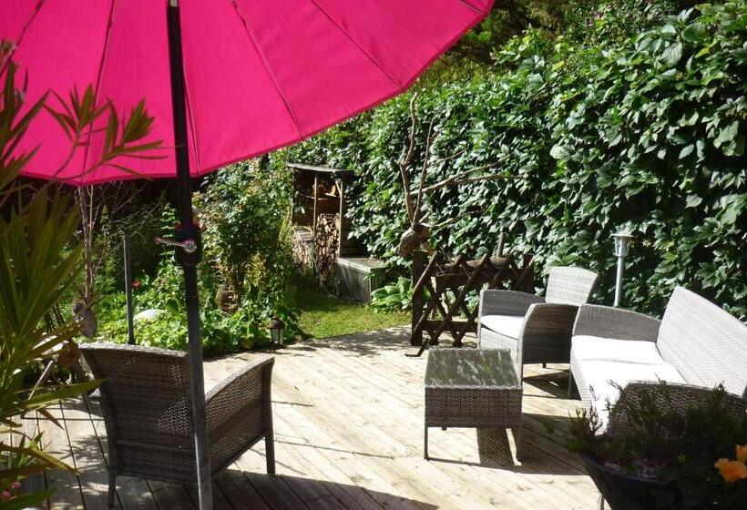 חדר משפחתי נוף לגינה, Residence Beausejour