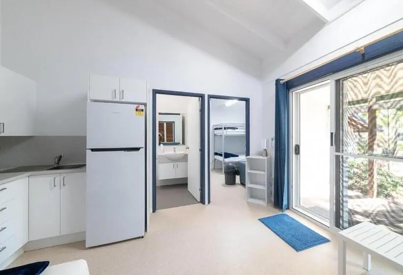 ファミリーステューディオ, Great Keppel Island Hideaway