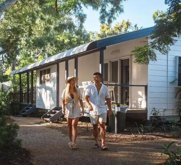 ファミリーステューディオ, Great Keppel Island Hideaway
