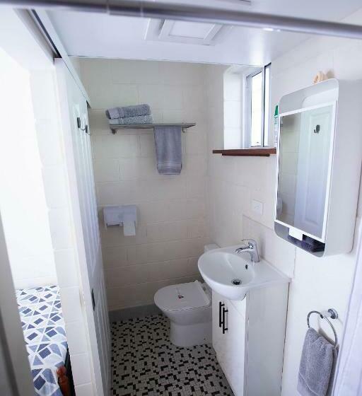 غرفة عائلية, Tuross Head Motel