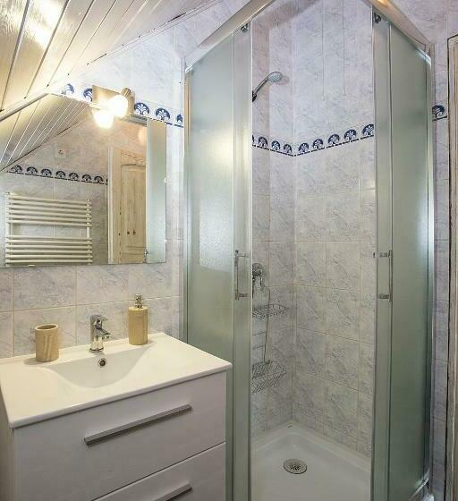 غرفة قياسية ثلاثية مزودة بشرفة, Gyulavezér Lovasbirodalma