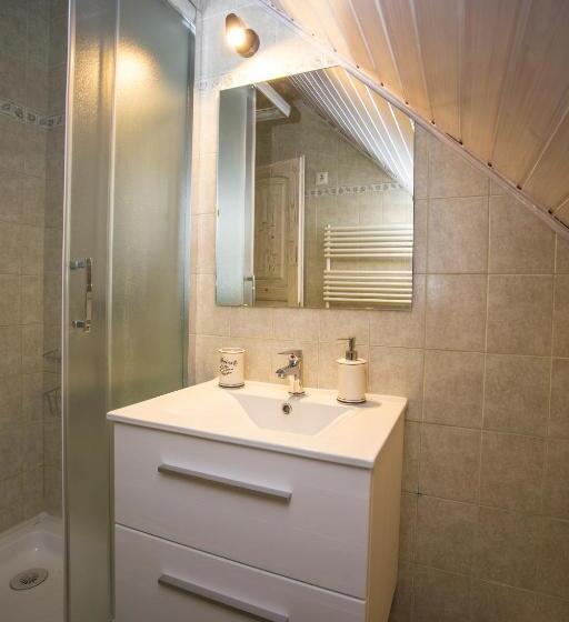 غرفة سوبيريور, Gyulavezér Lovasbirodalma