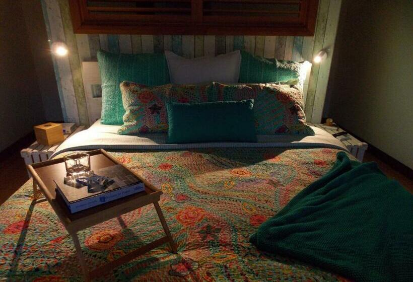 스탠다드 룸 킹사이즈 침대, Port Mccrae