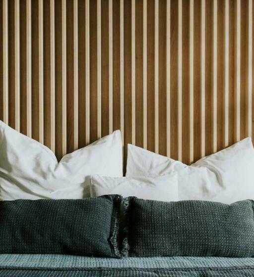 Номер Deluxe, Kristinus Borbirtok